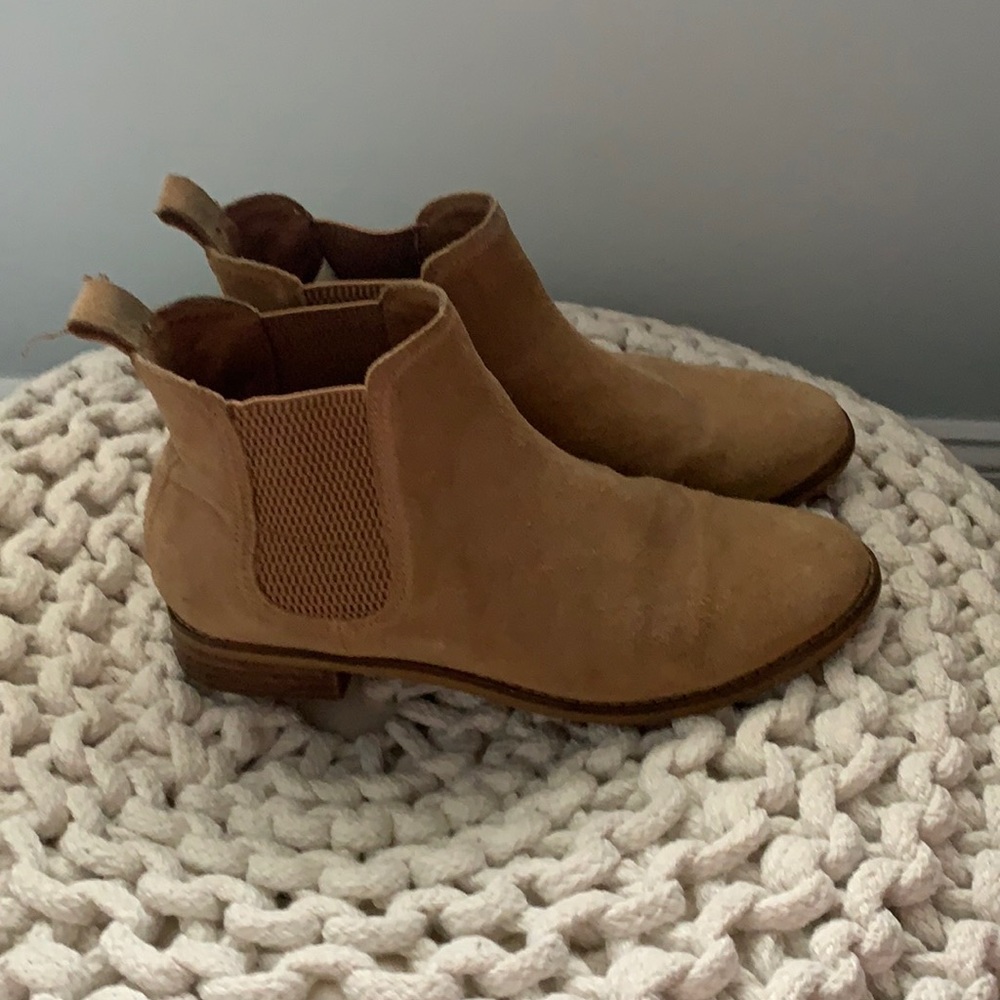 Tom’s Suede Ankle Boots - Size 7.5 - Tan/Camel